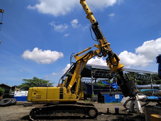 L'excavatrice convertit l'attachement rotatoire de plate-forme de forage de KR50 avec le châssis de Caterpillar