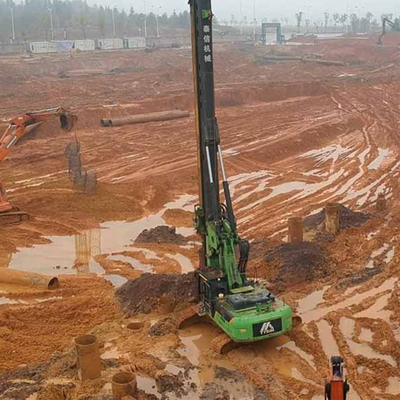 Petit attachement de perçage ennuyé de Rig Foundation Machine Excavator Chassis de pile KR220C